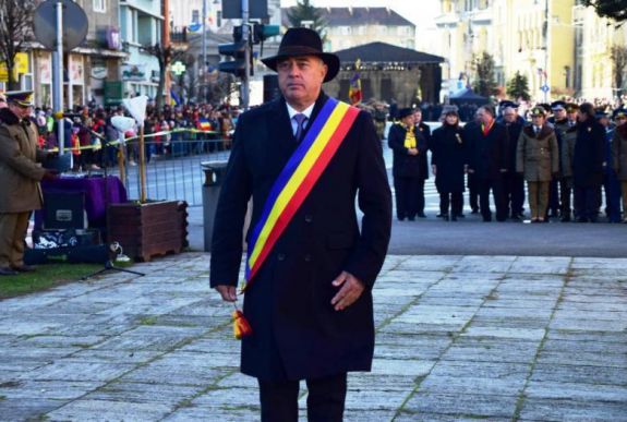 FRISSÍTVE - Tízezer lejre bírságolta meg a diszkriminációellenes tanács Dorin Floreát