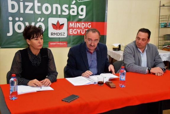 Kiterjesztené a fakultatív magyaroktatást a Temes megyei RMDSZ