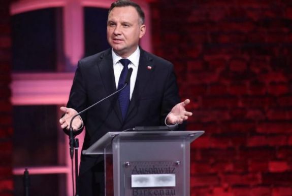 Duda: a holokauszt-tagadás az áldozatok megbecstelenítését jelenti