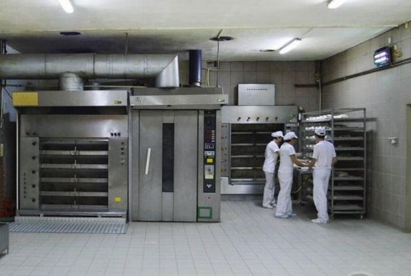 FRISSÍTVE - Migránspánik Gyergyóditróban: elköltöztek a megfenyegetett pékmesterek