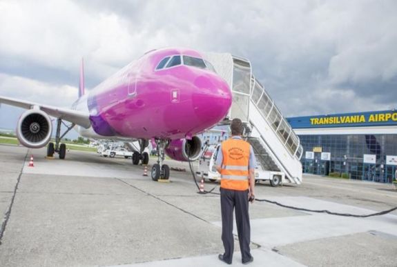 Nem adtak kártérítést az utasoknak, így fizetésre kényszerítették a Blue Airt és a Wizz Airt