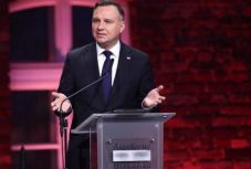 Duda: a holokauszt-tagadás az áldozatok megbecstelenítését jelenti