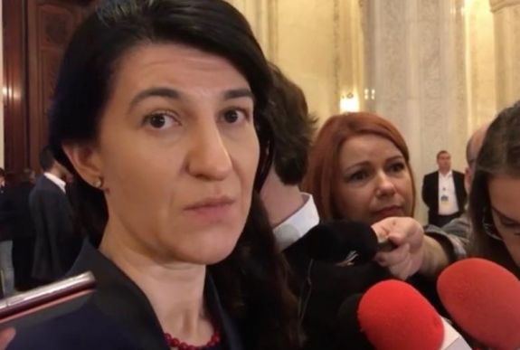 Hétfőn kap jelentést a munkaügyi felügyelőségtől a Srí Lanka-i vendégmunkásokról a miniszter