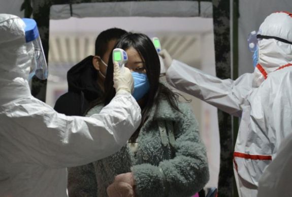 Terjed a koronavírus: messze a védőoltás előállítása, de pandémia még nincs