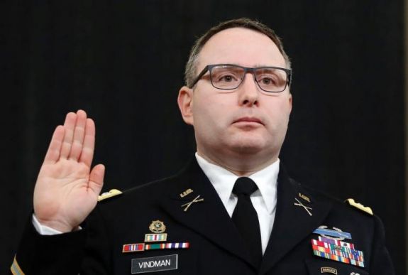 Impeachment: Trump két ellene tanúskodót is elbocsátott