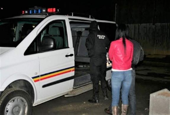 Egy háromszéki fiatalemberhez ment iskola helyett a 13 éves csíkkozmási lány