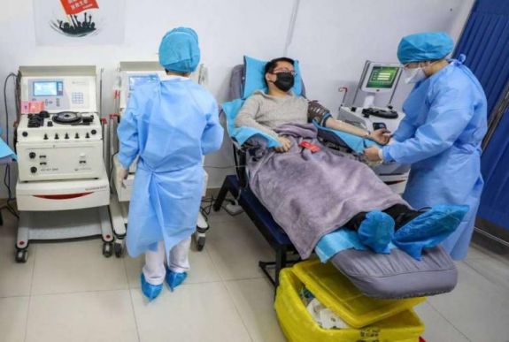 Jelentősen csökkent az új koronavírusos megbetegedések száma Kínában