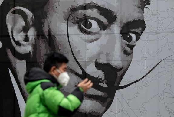 Koronavírus: a gyógyult emberek is tovább fertőznek