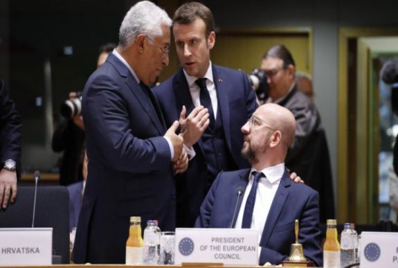 Új költségvetési javaslat bemutatásával folytatódhat a rendkívüli EU-csúcs