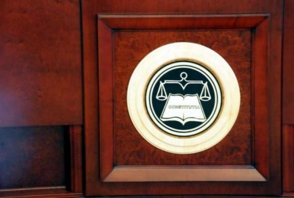 Az alkotmánybíróságra került az előre hozott választásokról szóló sürgősségi rendelet