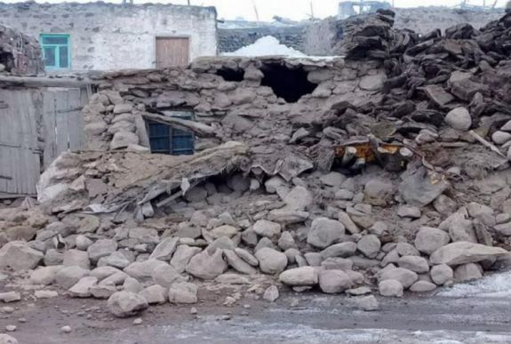 FRISSÍTVE - Földrengés volt az iráni-török határnál, halálos áldozatok is vannak