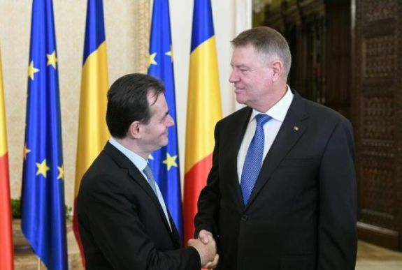 Visszaadta az államfőnek a kormányalakítási megbízását Ludovic Orban, de esélyes arra, hogy visszakapja