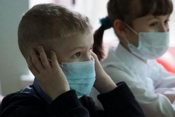Több mint ötezer diák van jelenleg kényszervakáción az ifluenza miatt