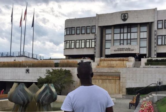 Nem lesz magyar képviselet a pozsonyi parlamentben 