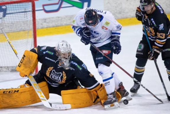 Jégkorong Erste Liga: a legjobb négy közé jutott a Sportklub