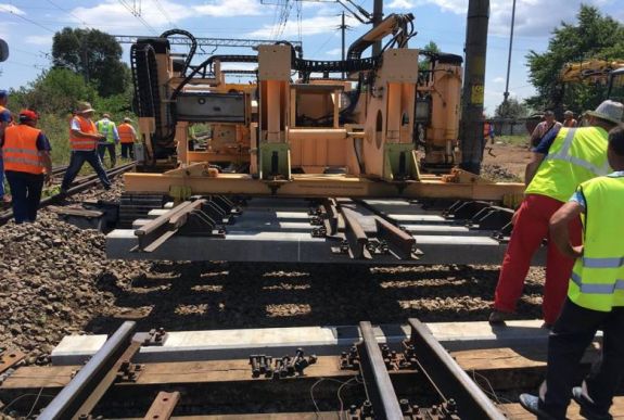 Négy éven belül 160 km/h-val robognak majd a vonatok Brassó és Segesvár között