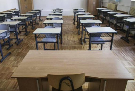 BRÉKING: szerdától kezdve egy hétre felfüggesztik az oktatást