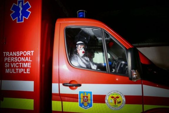 Újabb négy romániai személy koronavírus-tesztje lett pozitív