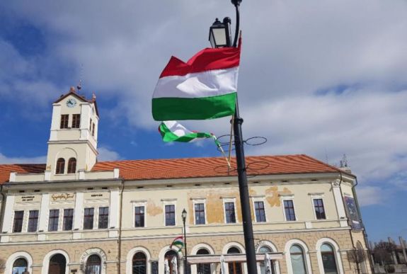 Antal Árpád: ma úgy lehetünk hősök, ha vigyázunk egymásra!