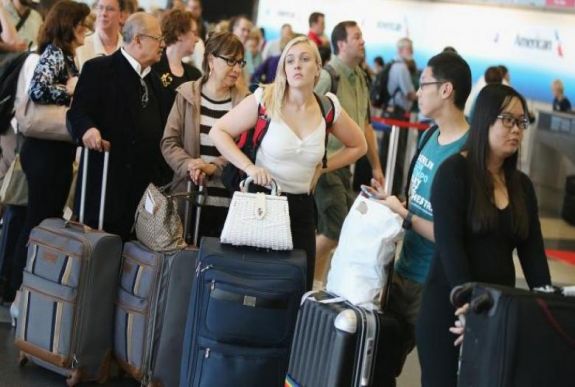 Amerikai repülőgéppel tért haza a Grand Princess óceánjárón karanténban rekedt nyolc román állampolgár