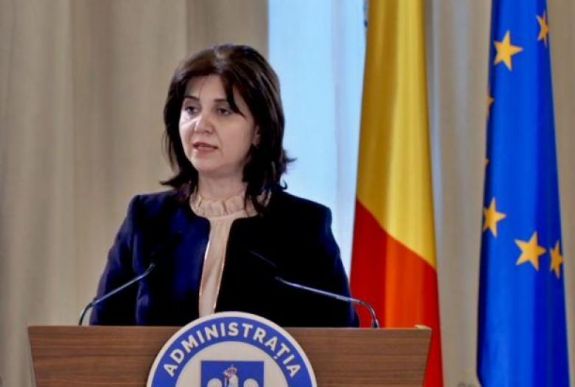 Tanügyminiszter: mindaddig szünetel az iskolai oktatás, amíg elhárul a gyerekek megfertőzésének veszélye