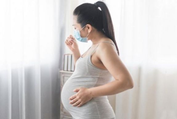 Kutatók: nem terjed a koronavírus várandós anyáról a születendő gyerekre