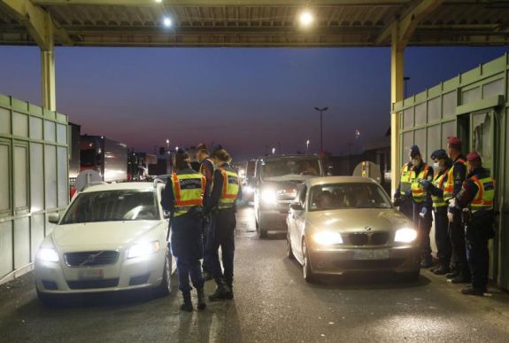 Orbán Viktort is foglalkoztatja az éjszakai humanitárius folyosó ügye