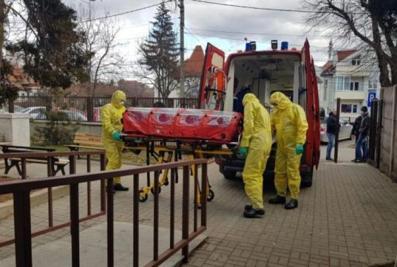 FRISSÍTVE - Tizenöt év börtön is járhat betegségek leküzdésének akadályoztatásáért