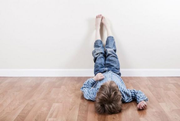 Koronavírus: pszichológiai tanácsadásban részesülhetnek az autizmussal élő gyerekek szülei