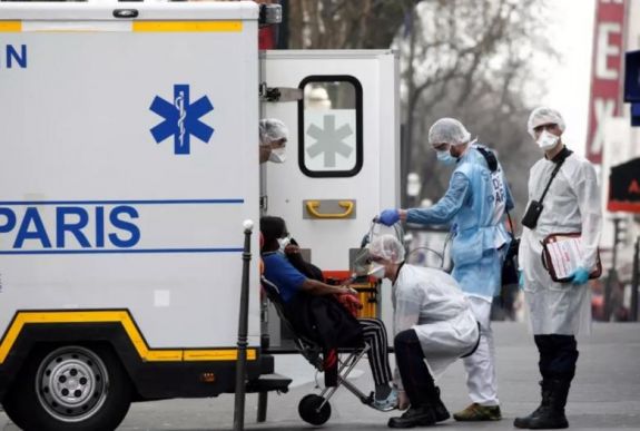 Franciaországban szigorítják a korlátozásokat, de nem lesz teljes karantén