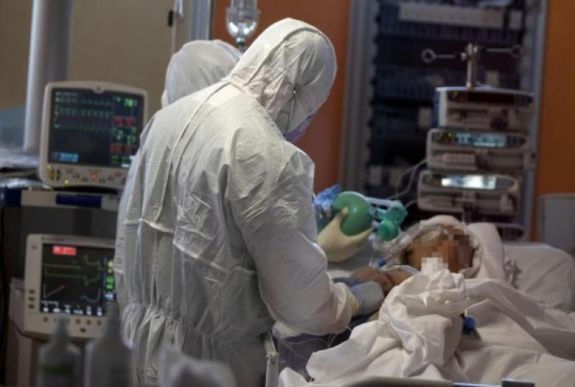 FRISSÍTVE - Koronavírus: 13-ra nőtt a halálos áldozatok száma Romániában