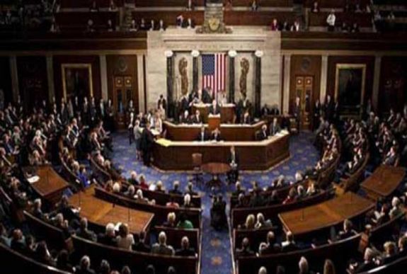 Elfogadta a 2000 milliárd dolláros gazdaságélénkítő tervet az amerikai szenátus