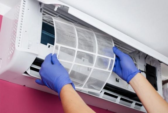 A kormány szerint nem terjed a koronavírus szellőző- vagy légkondicionáló berendezéseken keresztül