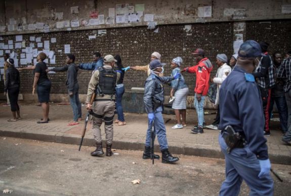 Koronavírus: káoszba torkolltak a kijárási tilalmak Afrikában