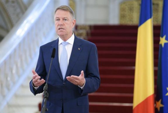 A hatóságok támogatásáról biztosította az egészségügyben dolgozókat Johannis