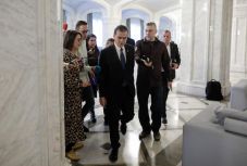 Kivizsgálást kér Ludovic Orban magatartása miatt a PLUS