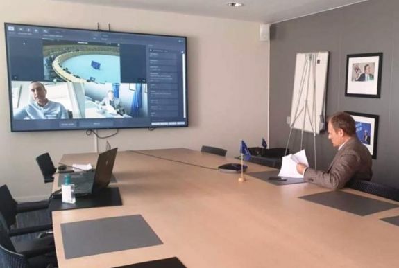 Tusk: az EPP-nek felül kell vizsgálnia eddigi álláspontját a Fidesz tagságáról