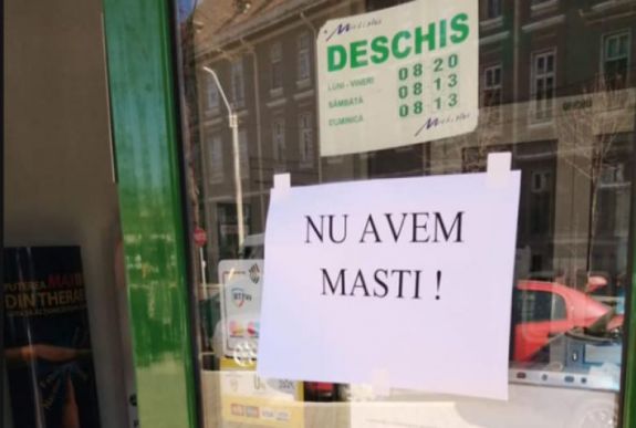 Sajtóértesülés: eladta egy bukaresti kórház raktárából a maszkokat az ott dolgozó asszisztens