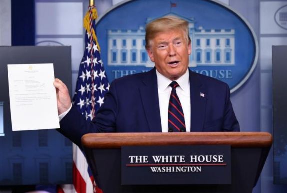 Trump: óriási előrehaladást értünk el a vírus elleni terápiában