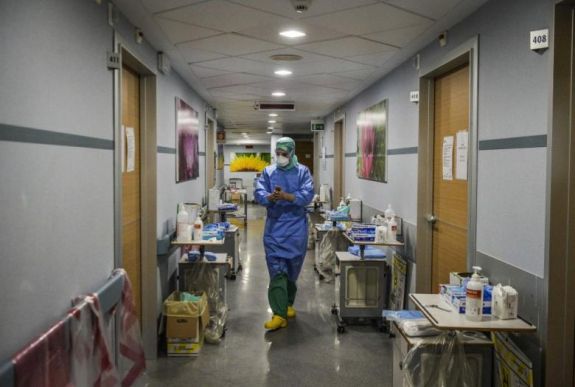 Koronavírus: tizenhétezer fölött a halottak száma Olaszországban