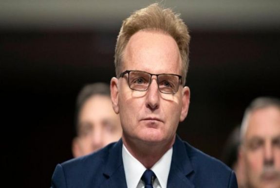 Koronavírus: lemondott az amerikai haditengerészet magyar származású államtitkára