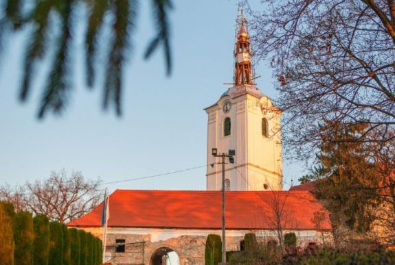 Több száz éves időkapszula került elő Sepsiszentgyörgyön