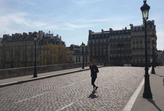 Koronavírus: a Párizsban élők negyede elhagyta a várost