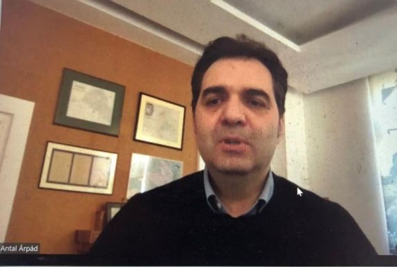 Antal Árpád szerint egyre türelmetlenebbek az emberek, de a neheze még hátravan