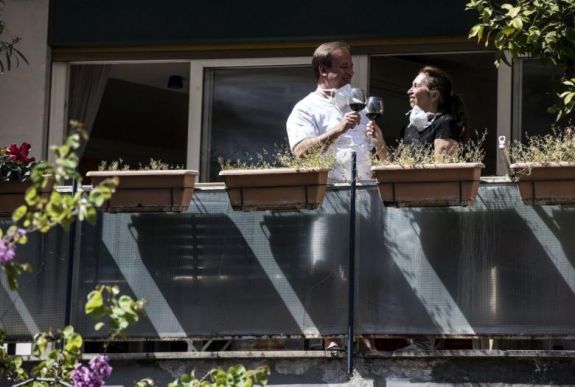 Enyhítene a korlátozásokon az olasz kormány, de néhány tartomány nem ért egyet