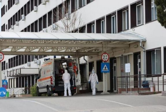 A szalonban felejtettek egy elhunyt koronavírus-fertőzöttet Aradon