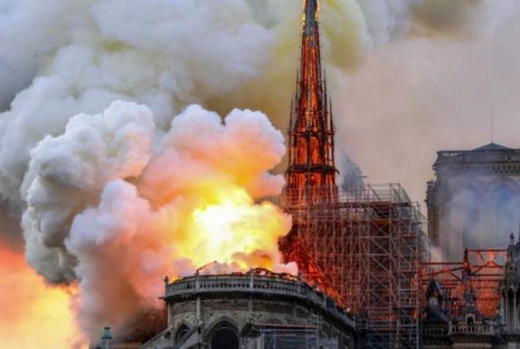 Macron megerősítette, hogy öt éven belül helyreállítják a Notre-Dame katedrálist