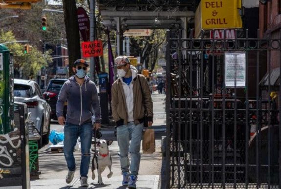 New York államban közterületen kötelezővé tették a szájmaszk viselését