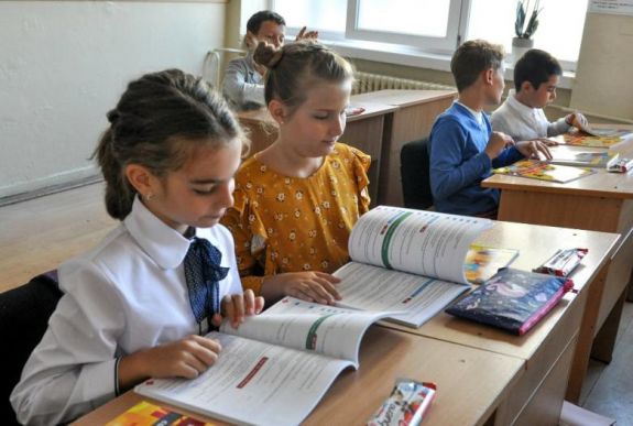 Részleteket árult el az tanügyminiszter az oktatás újraindításáról
