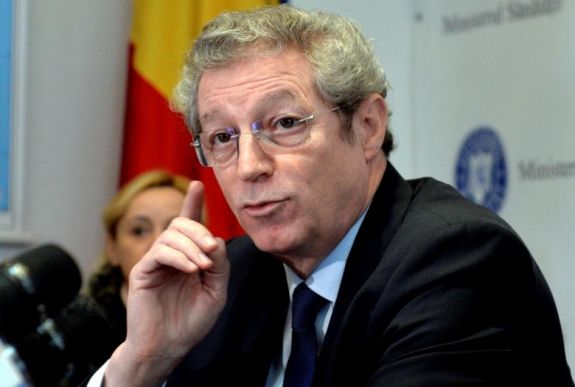 Nem kér többet az egészségügyi miniszter Adrian Streinu Cercel tanácsaiból